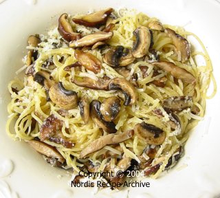 Capellini with mushrooms and truffle oil