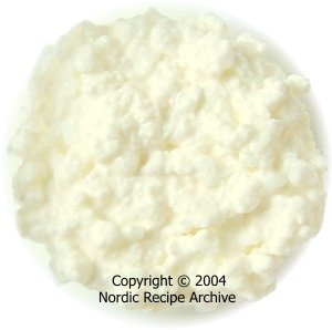 Smooth-textured cottage cheese