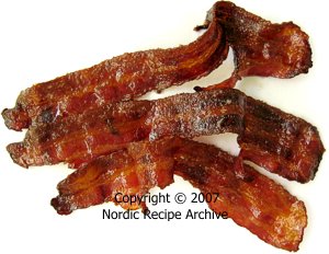 Sugared bacon slices