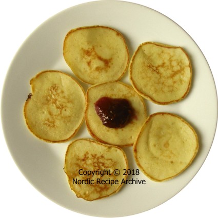 Syrniki with jam